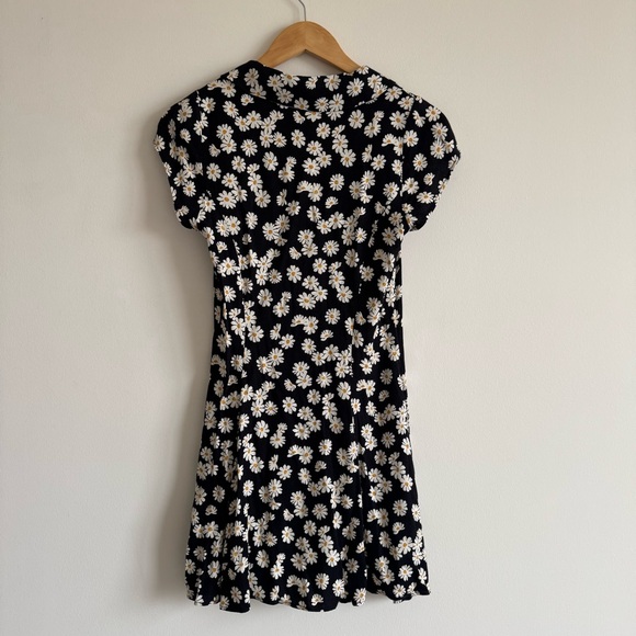 Reformation | White Daisy Concord Floral Mini Dress ~ US 4 - Picture 9 of 9